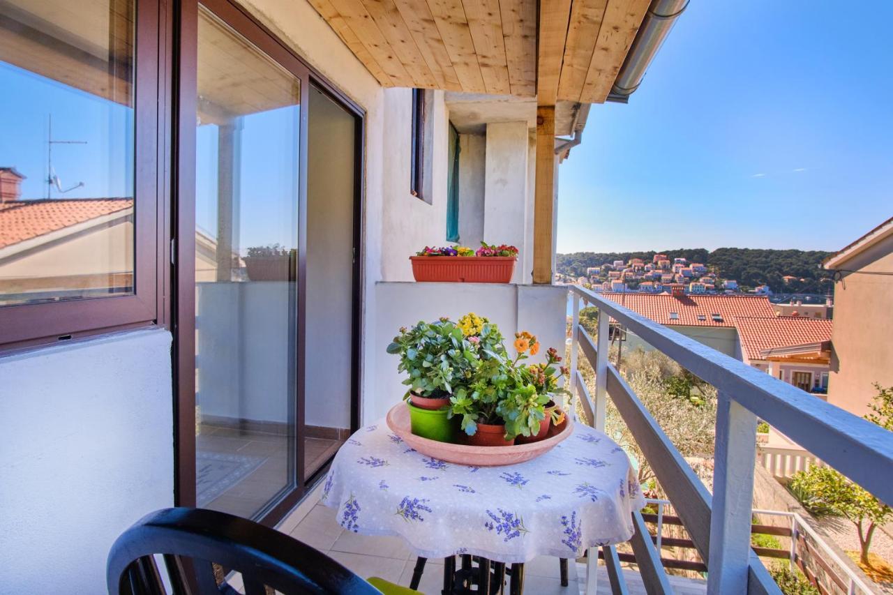 Apartments Mirella Mali Losinj Exterior photo